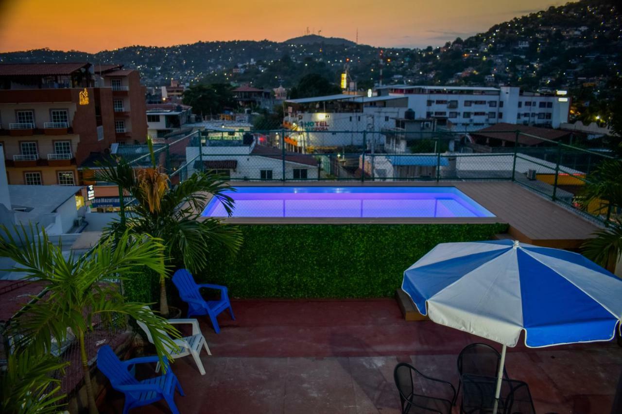 Hotel Gaby Inn Zihuatanejo Kültér fotó
