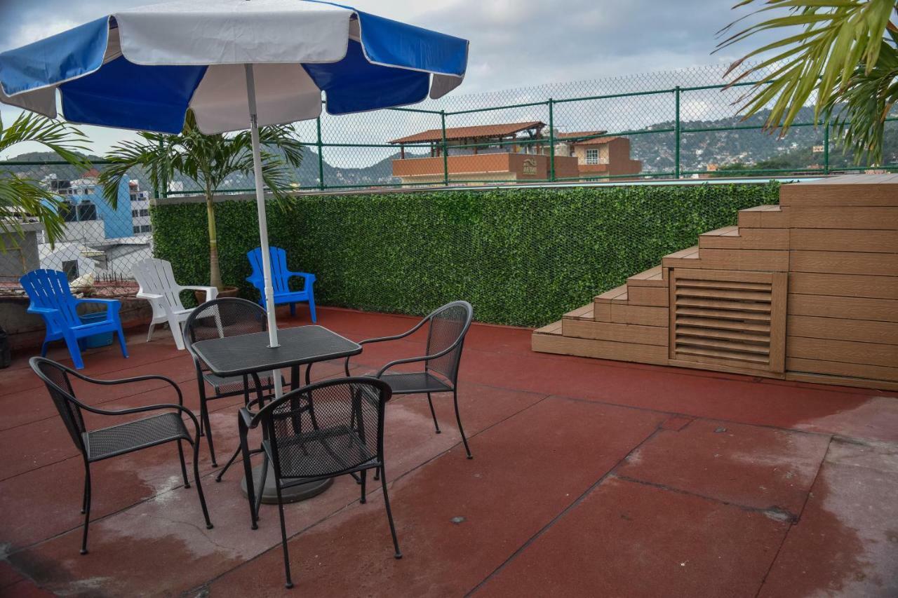 Hotel Gaby Inn Zihuatanejo Kültér fotó